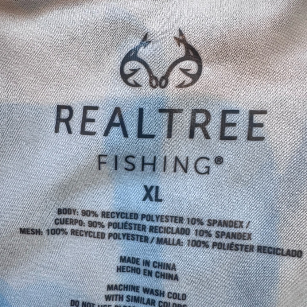 Realtree Men’s Gray and Blue Short Sleeve Fishing Tee - Picture 3 of 3